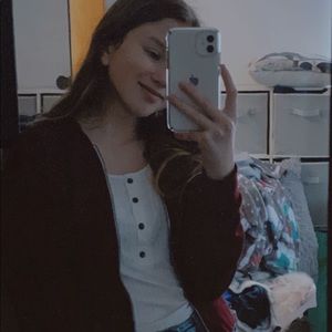 Meet your Posher, Isabella